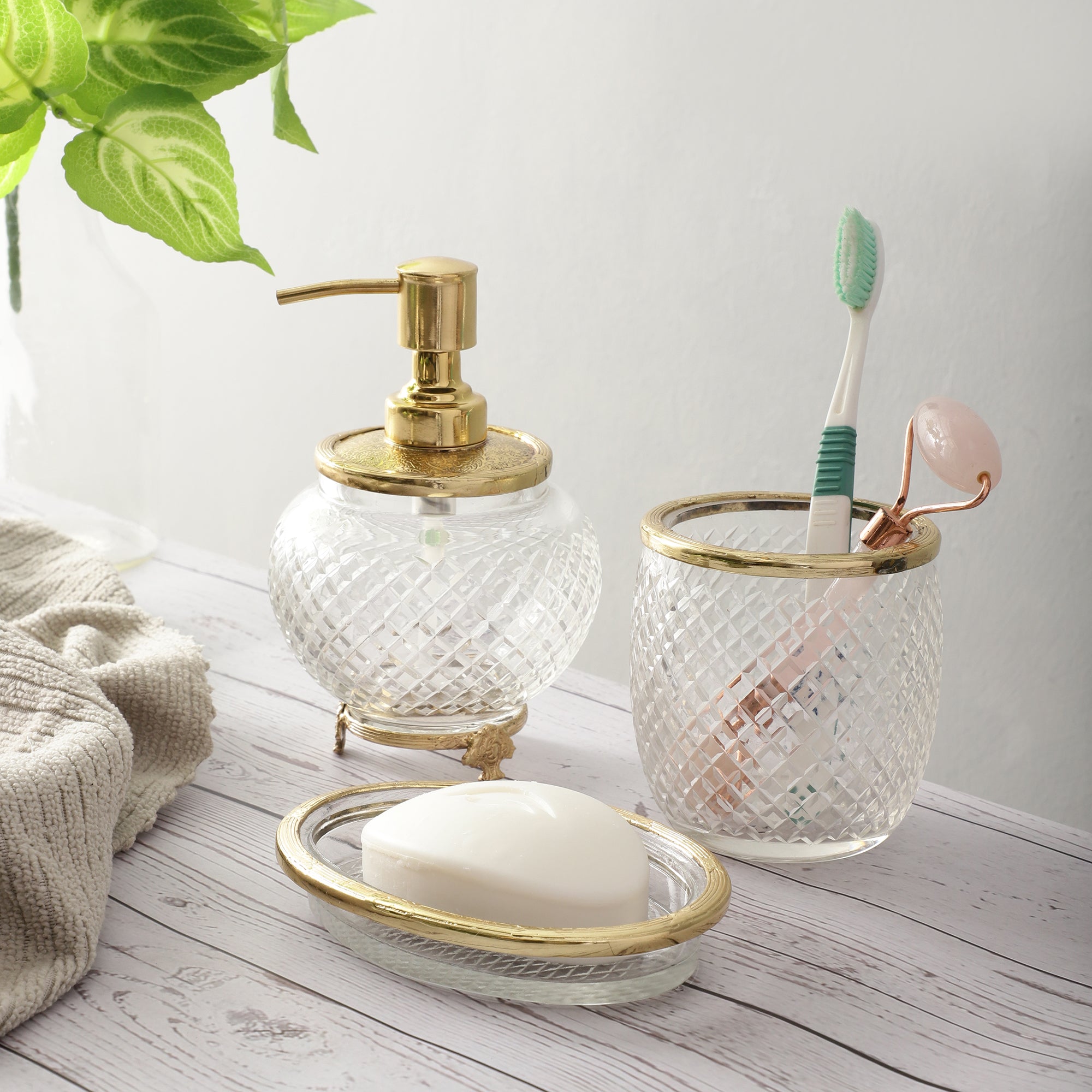 Ava crystal cut bathroom set