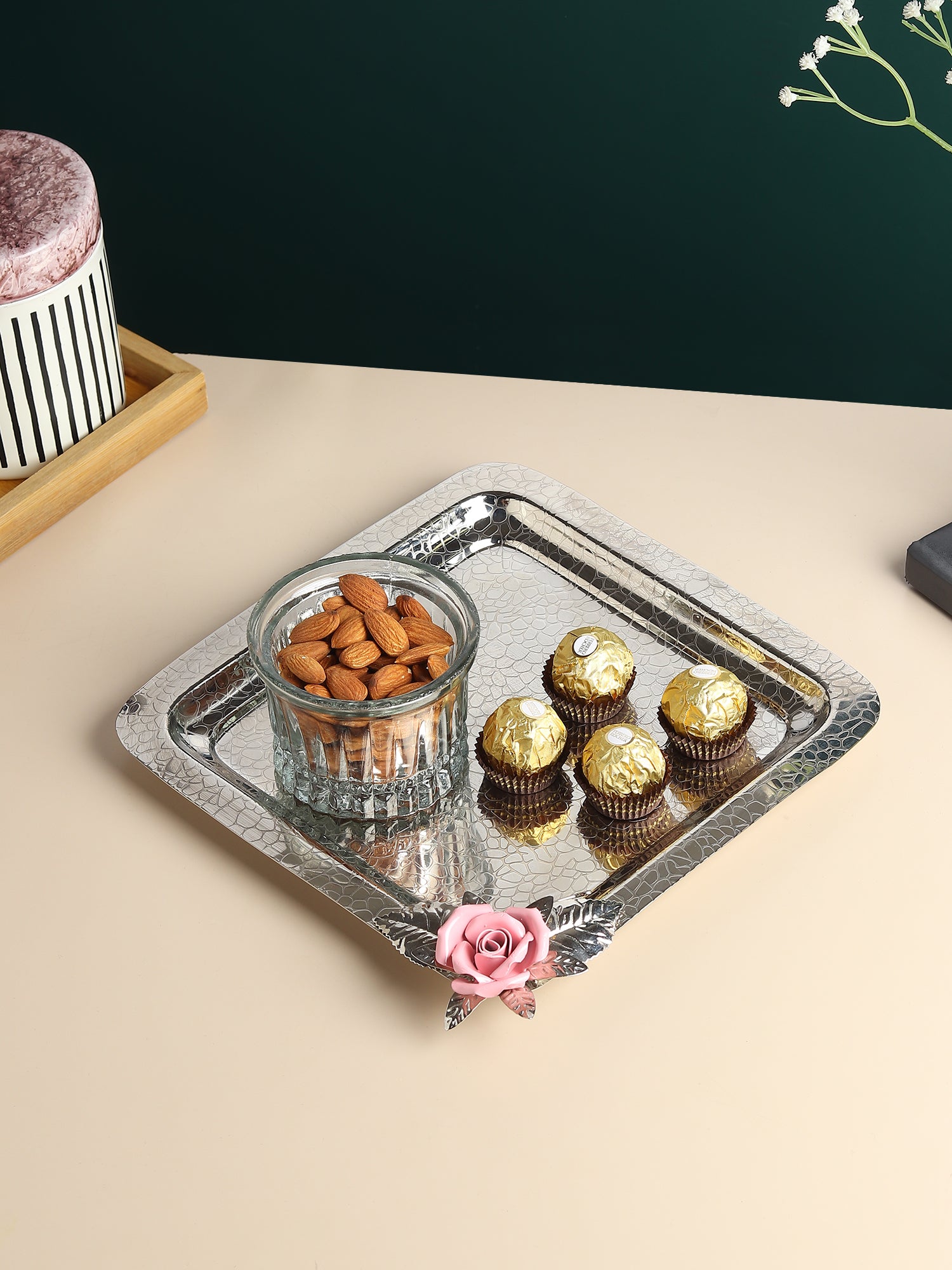 Petal Eclat Pink Square Tray