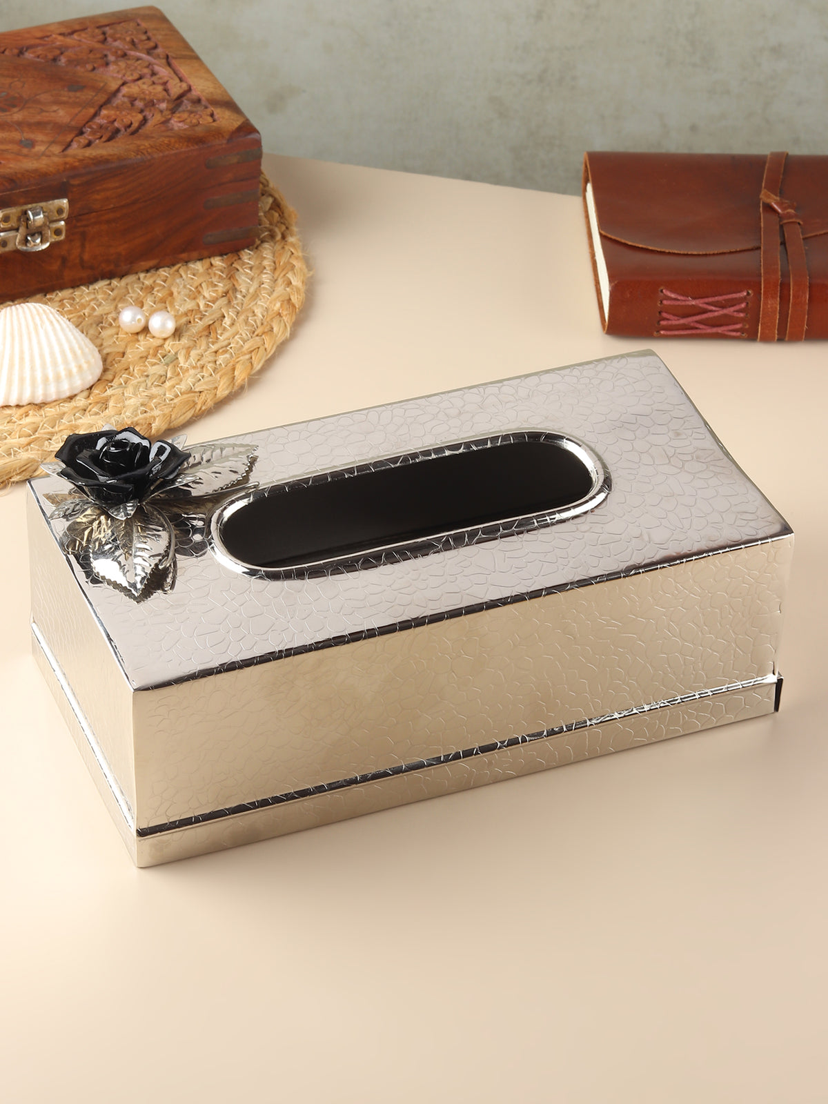 Petal Eclat Black Tissue Holder