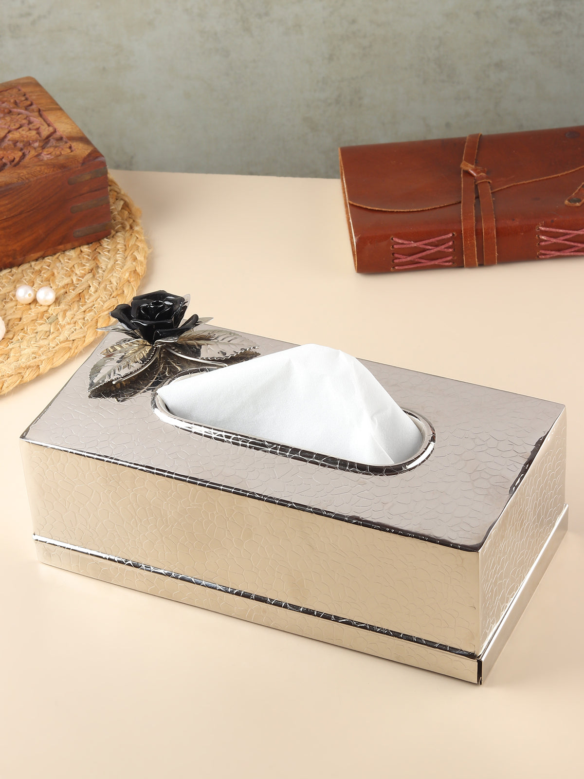 Petal Eclat Black Tissue Holder