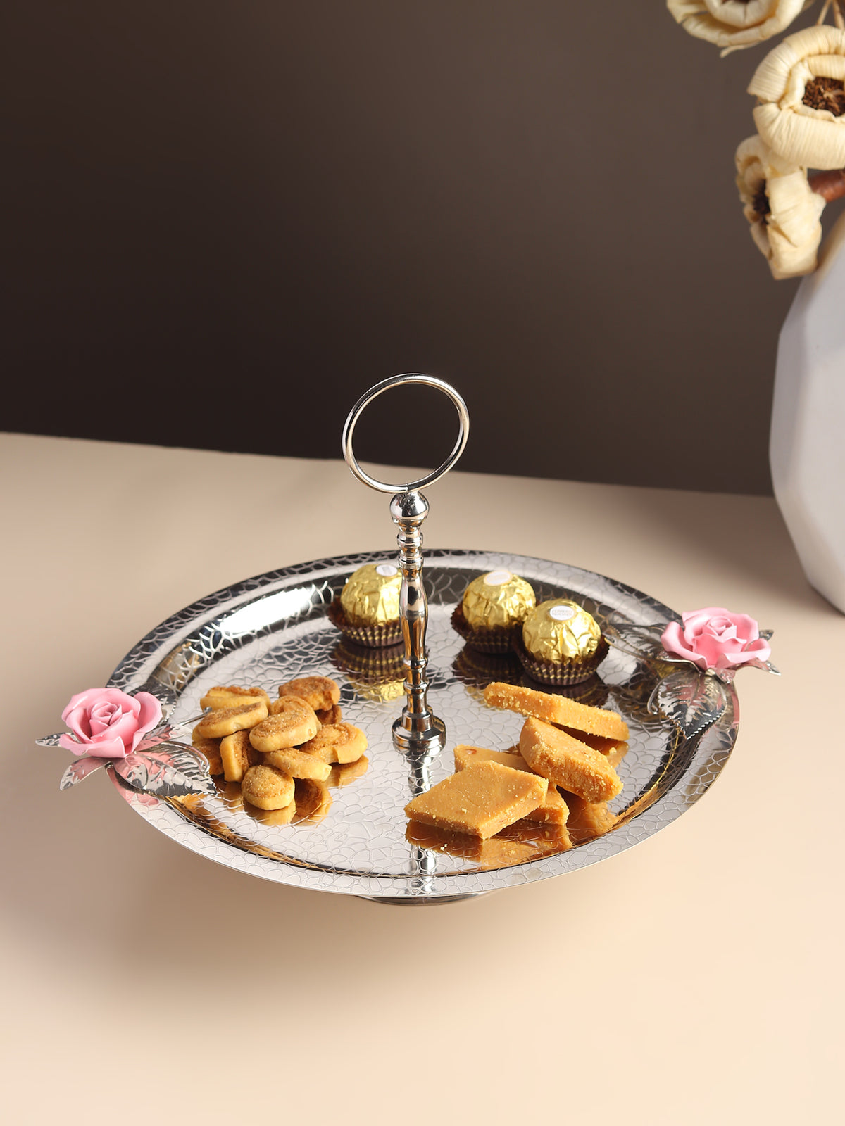 Petal Eclat Pink Cake Stand