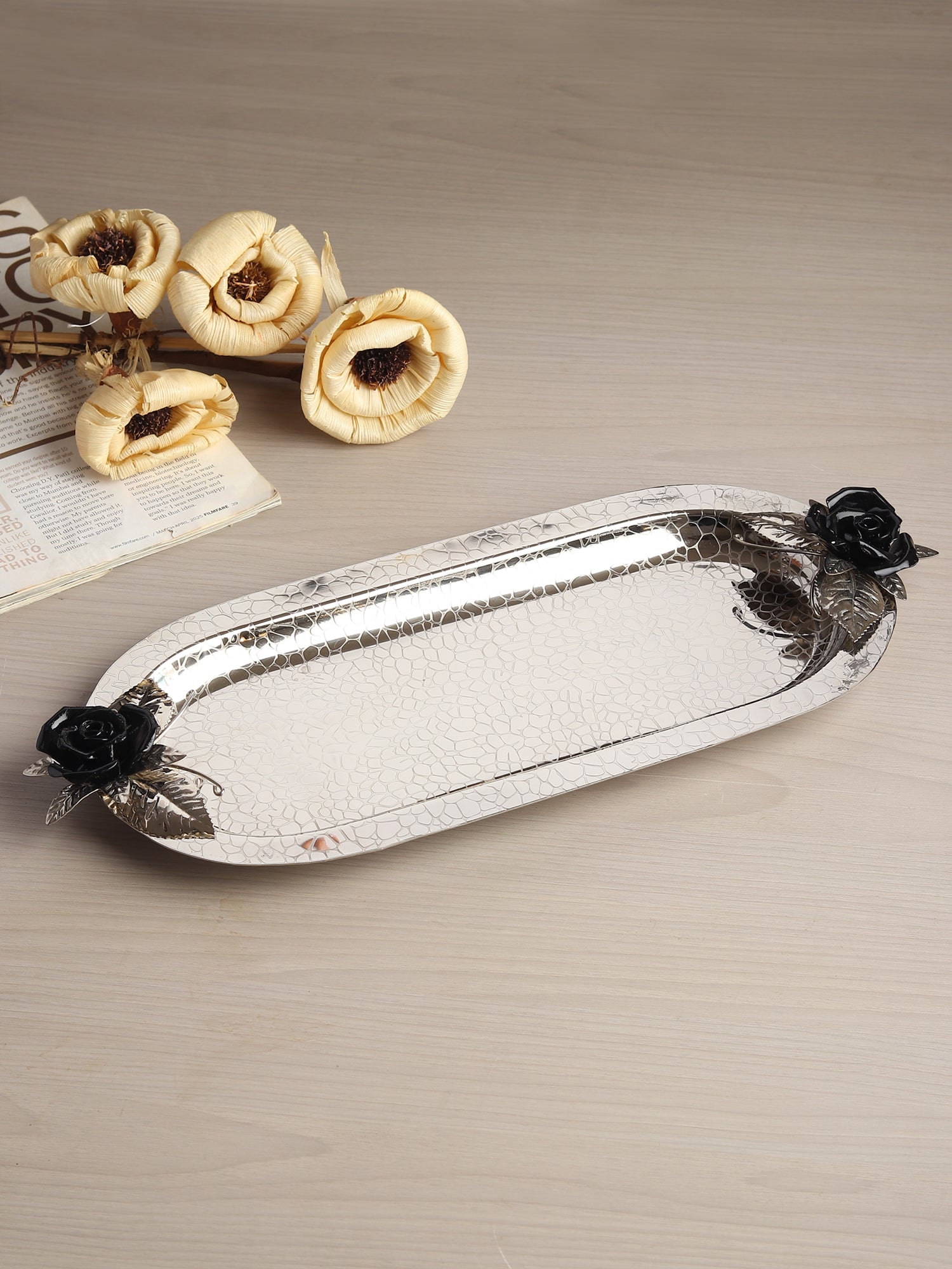 Petal Eclat Black Oval Tray