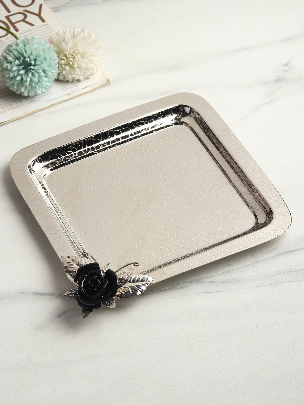 Petal Eclat Black Square Tray