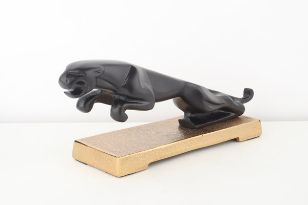 The panther's leap Sculpture