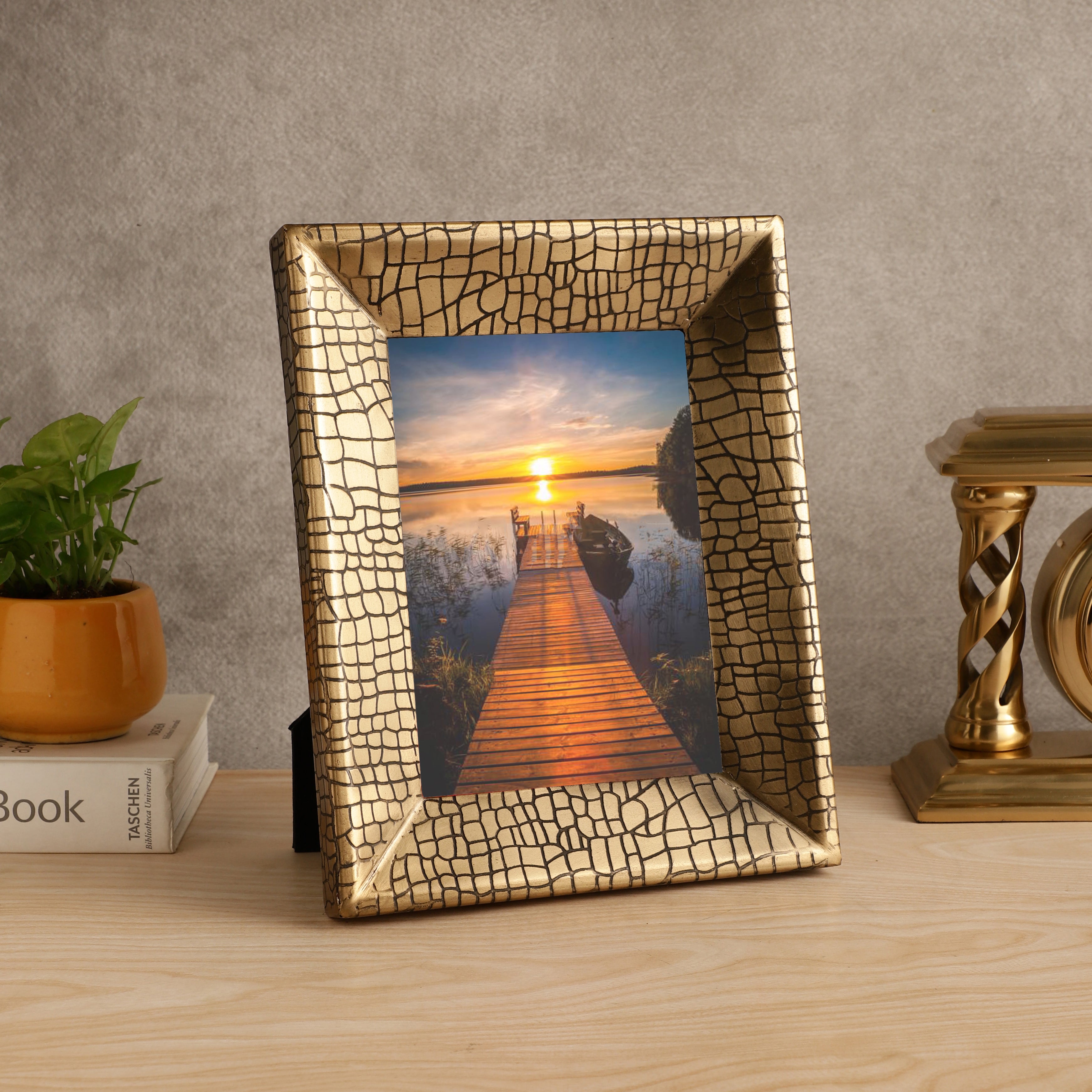 Aria Croc Large Frame