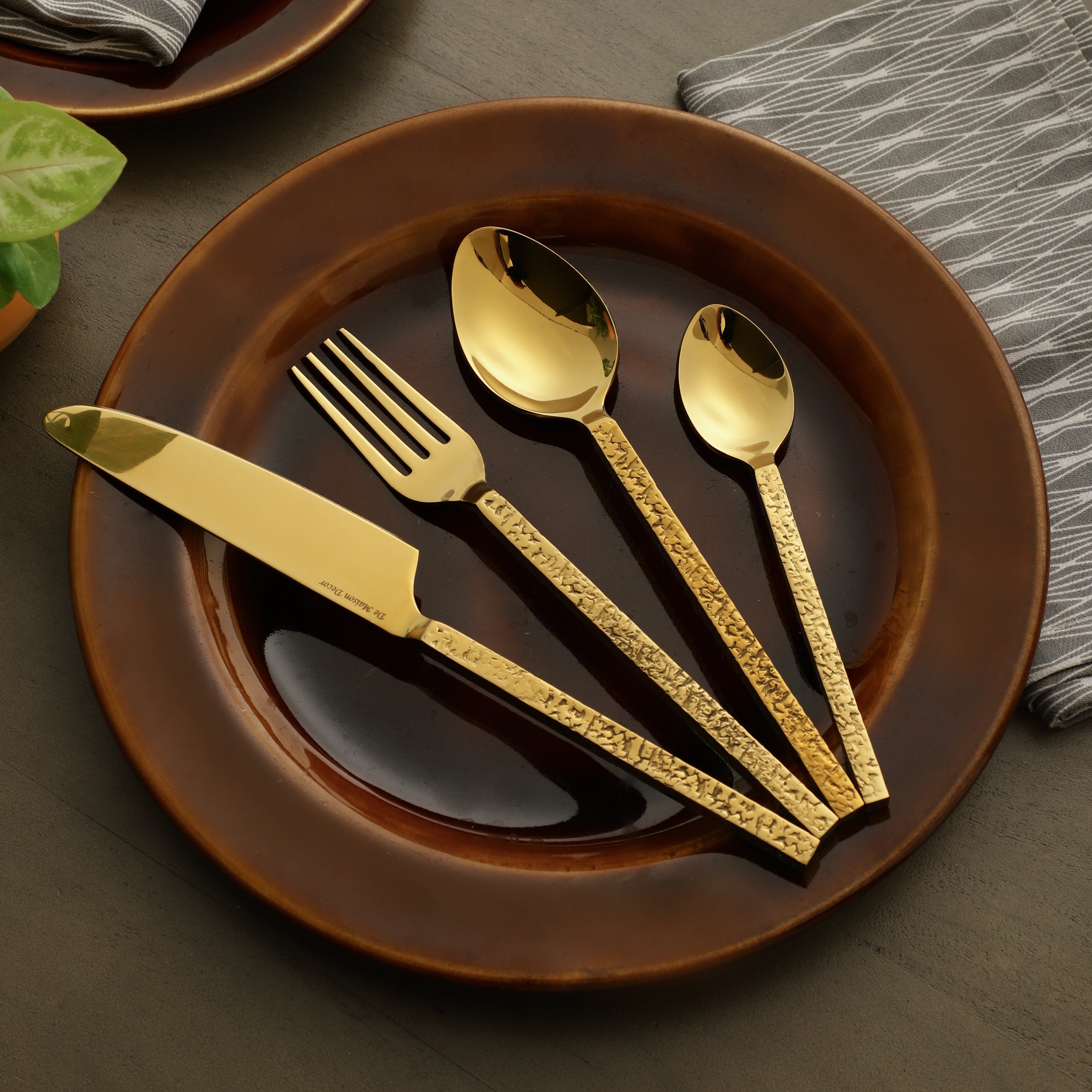 Ember Texture Cutlery Set Gold