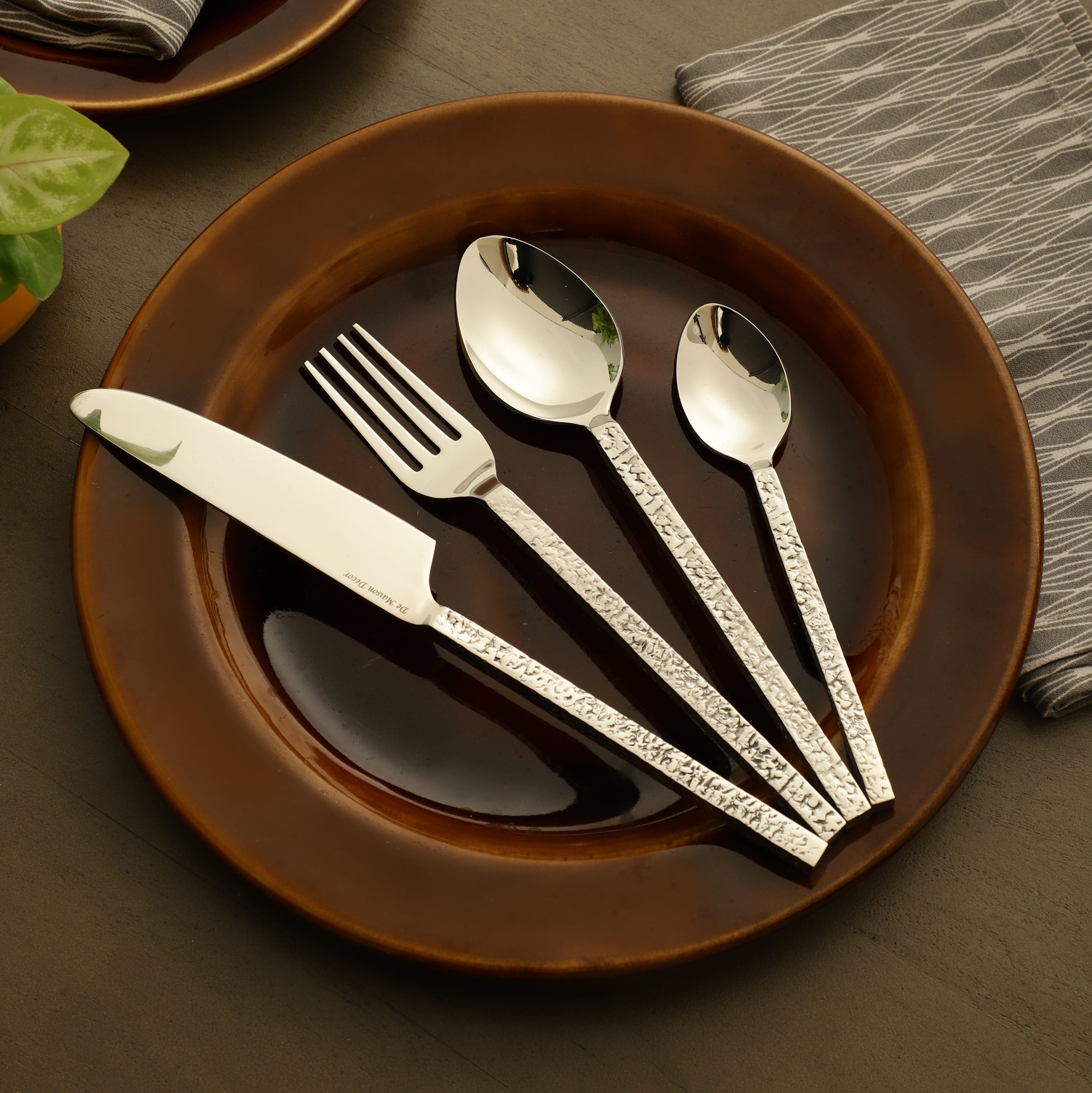 Ember Texture Cutlery Set Silver