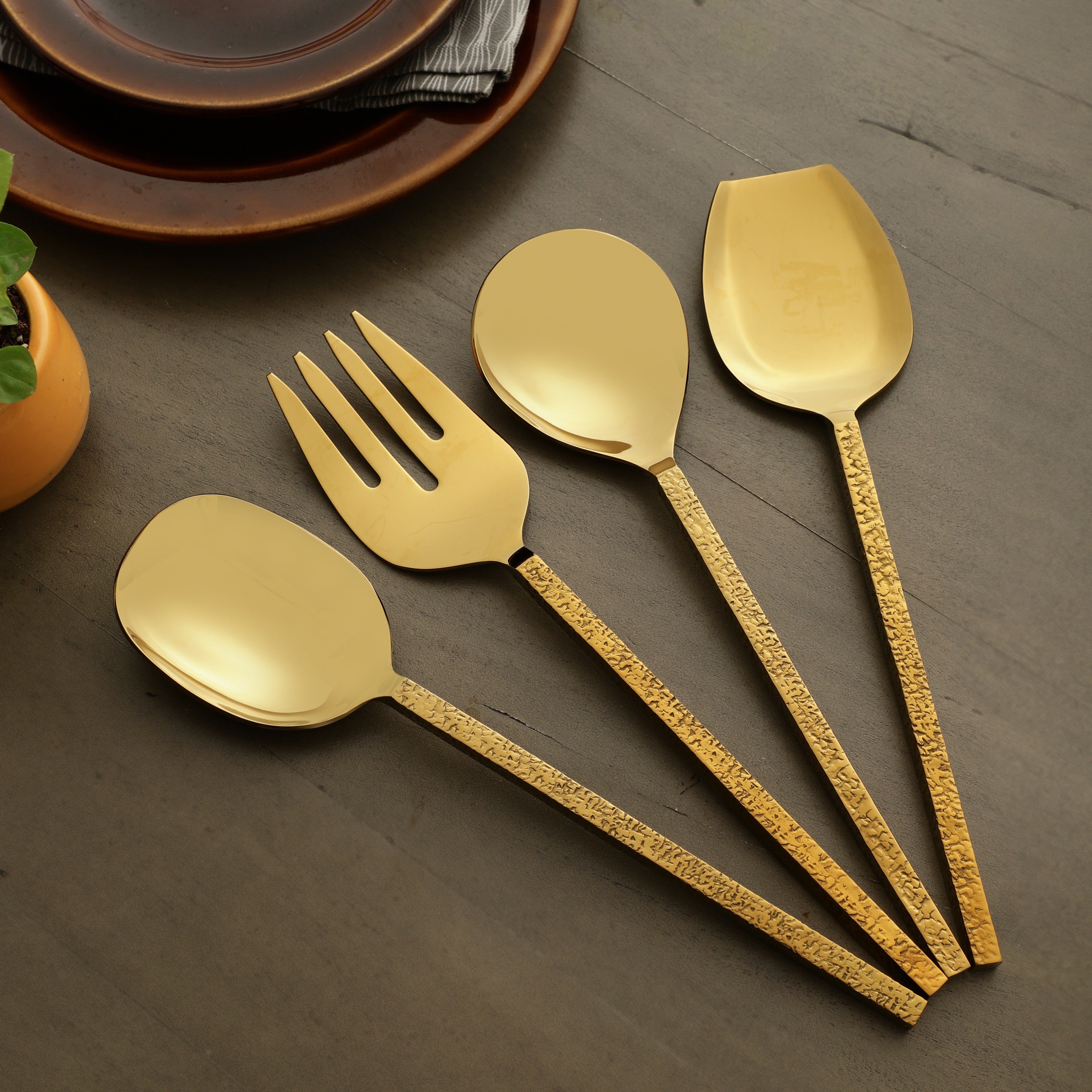 Ember Texture Serving Set Gold