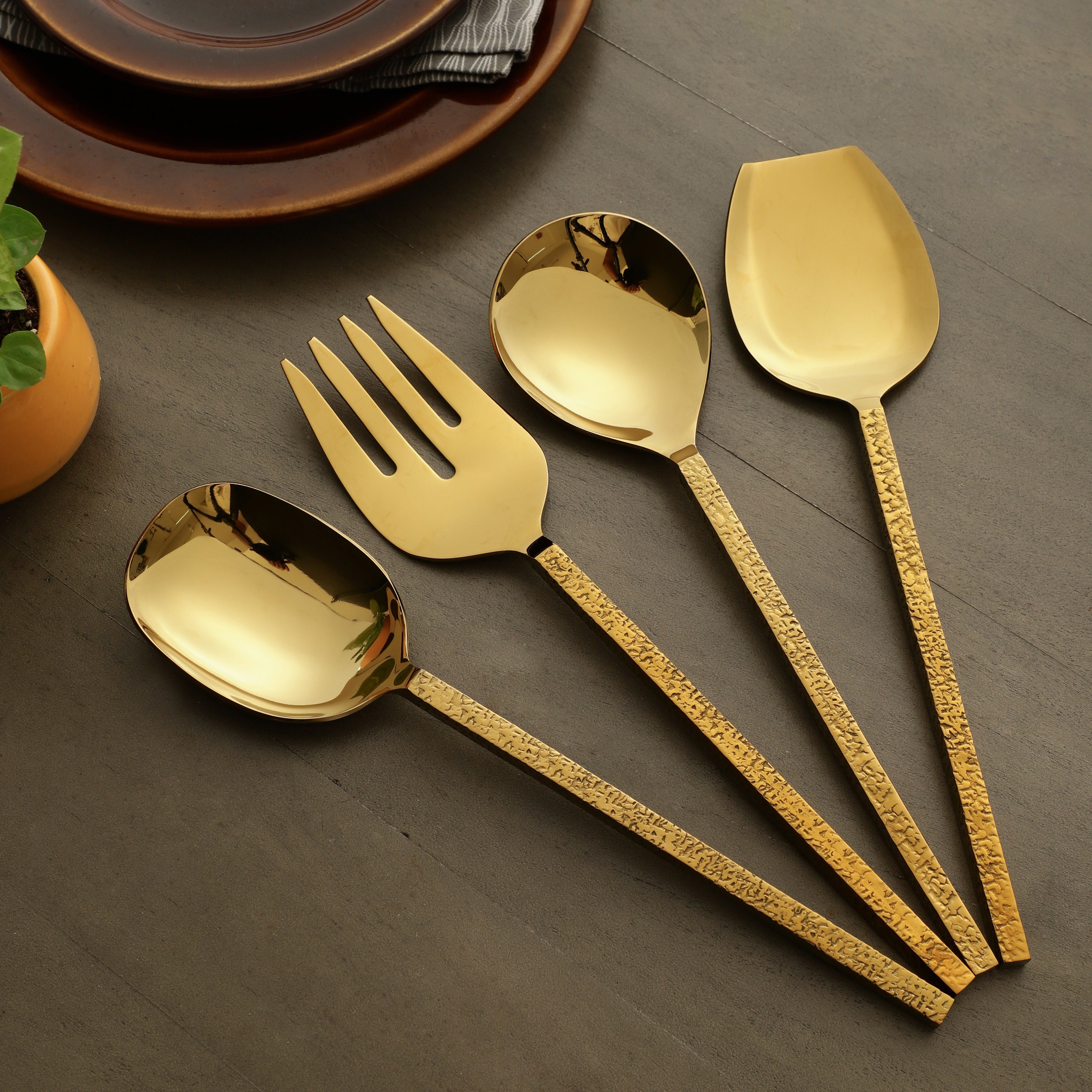 Ember Texture Serving Set Gold