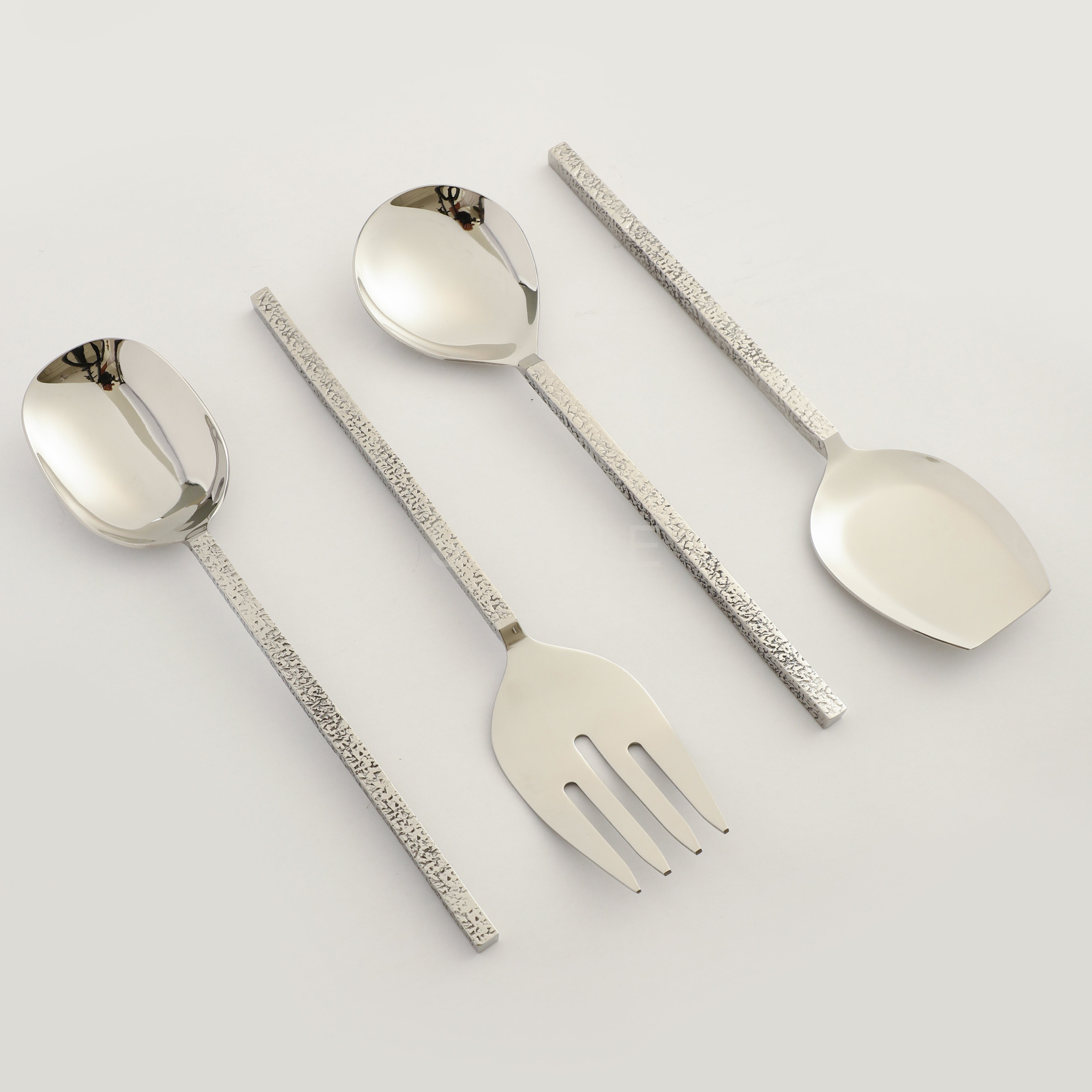 Ember Texture Serving Set Silver