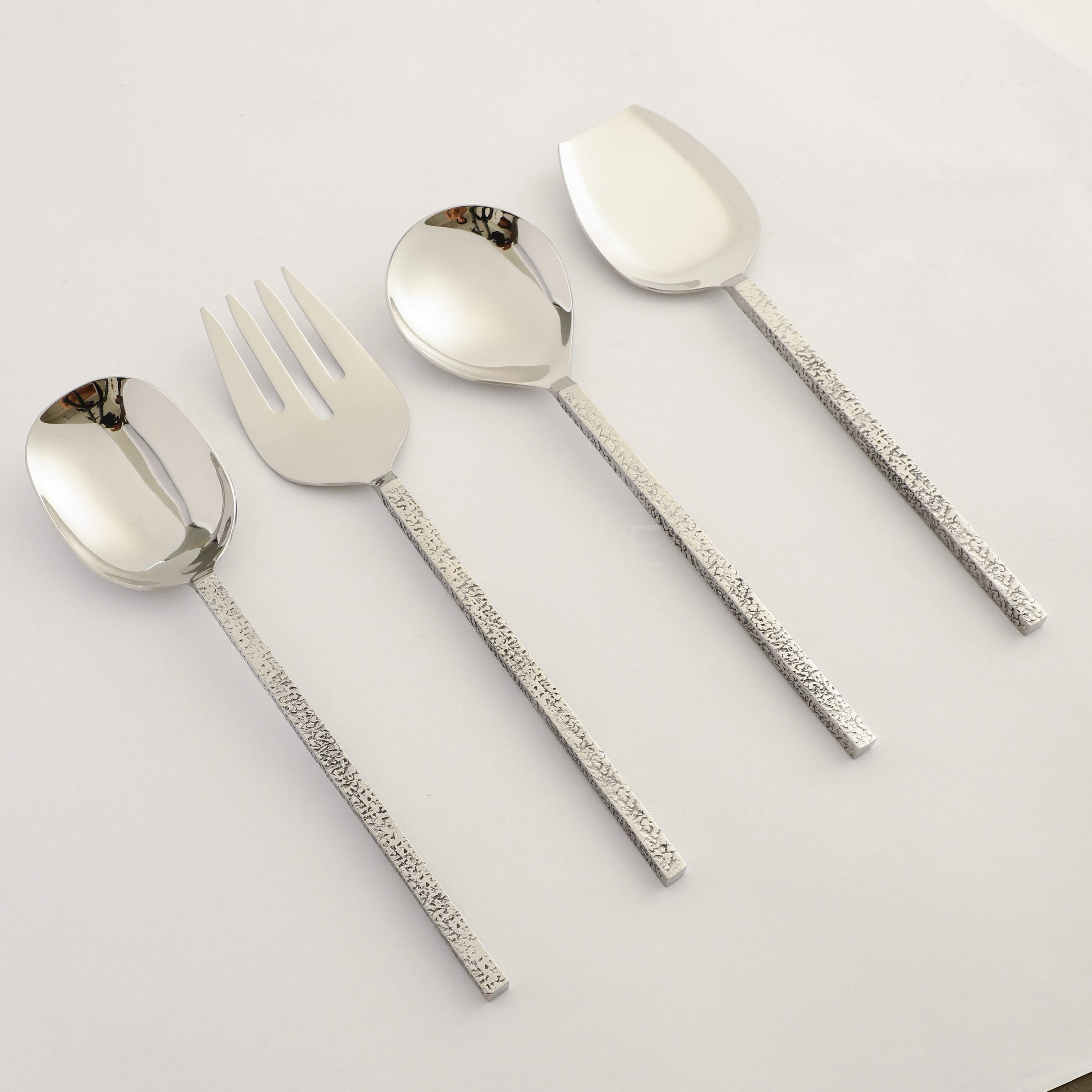 Ember Texture Serving Set Silver