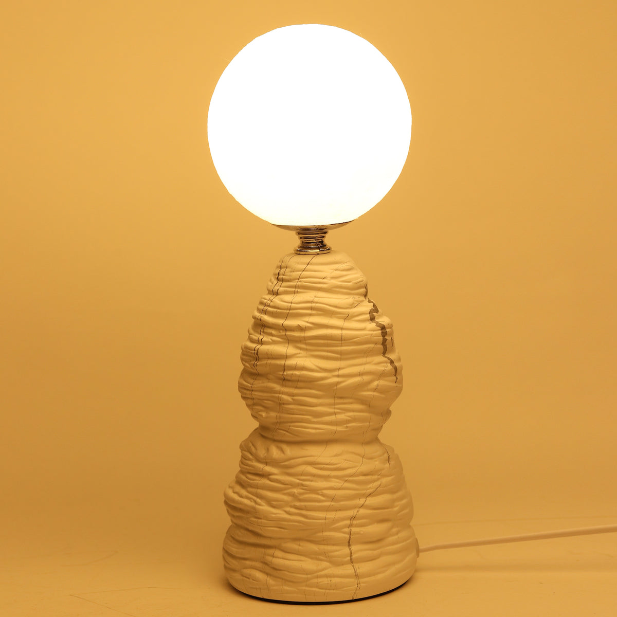 Ripple Forme White Table Lamp