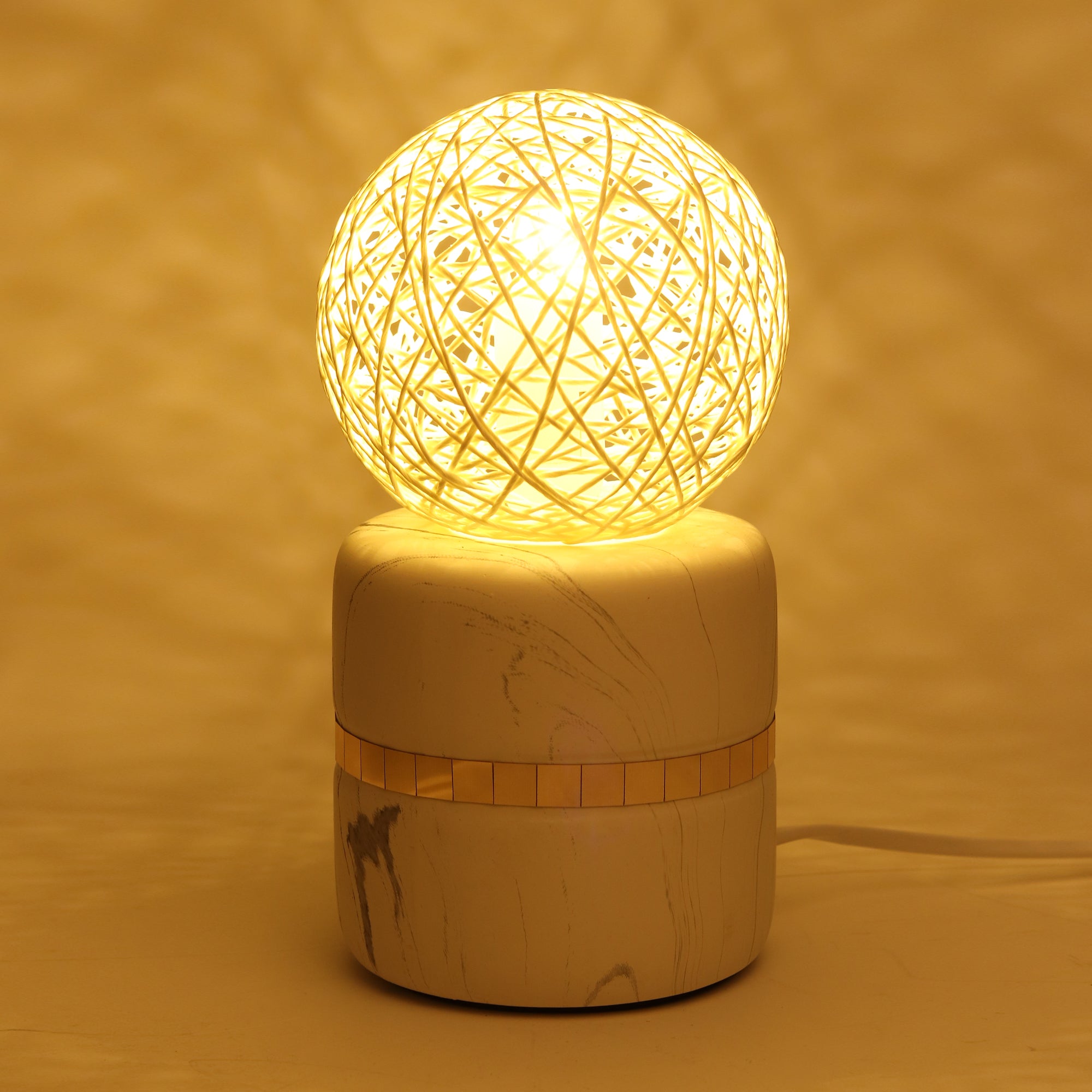 Weave Forme White Table Lamp