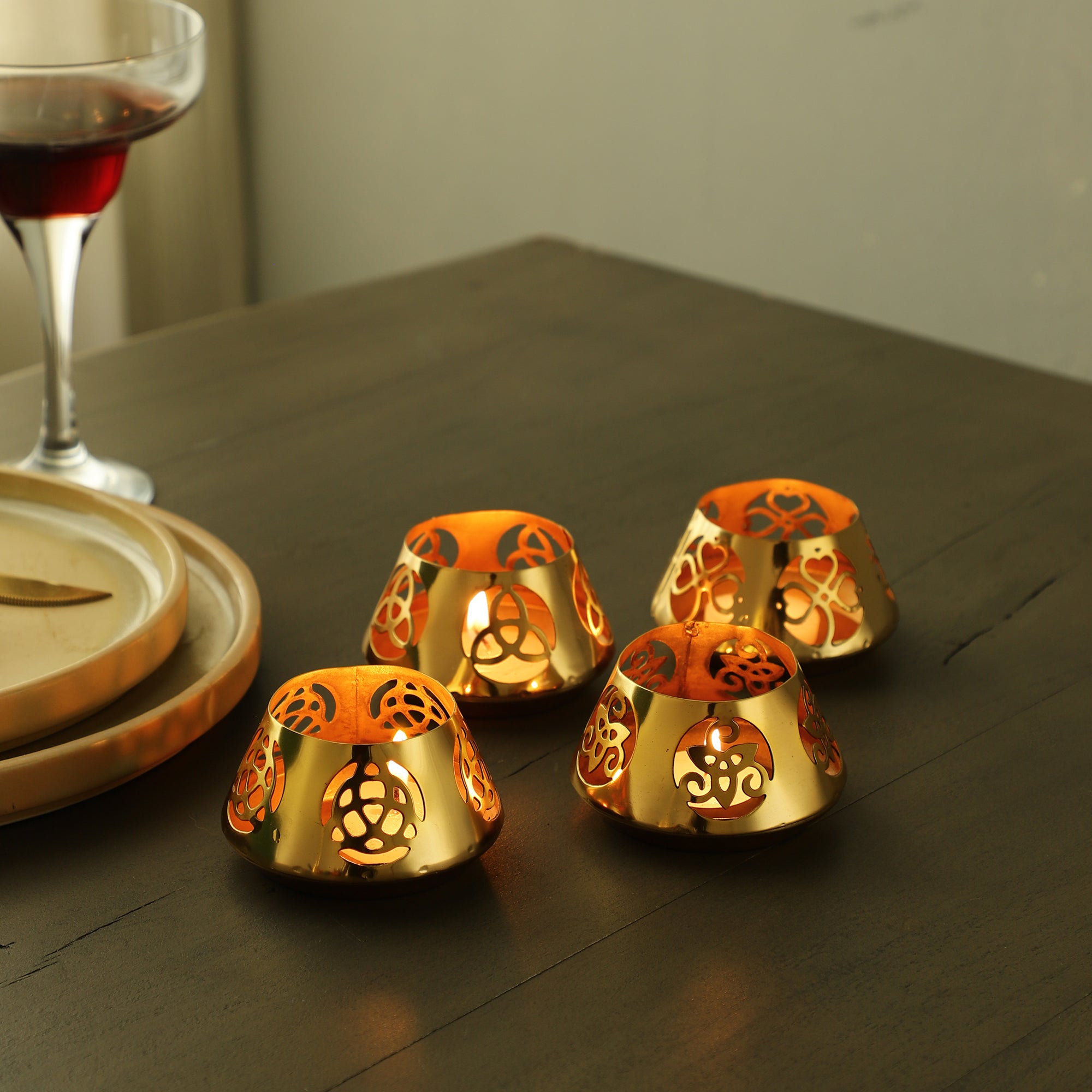 Sharingan T-light Holder gold