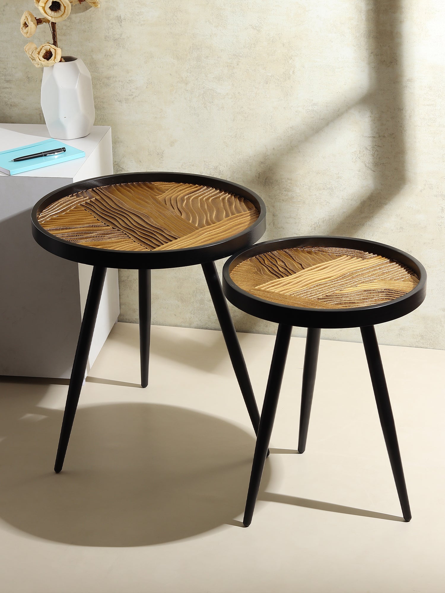 Side table, end table, accent table, sofa side table, bedside table, living room side table, modern end table, decorative side table, compact side table, corner table, Wooden Table.
