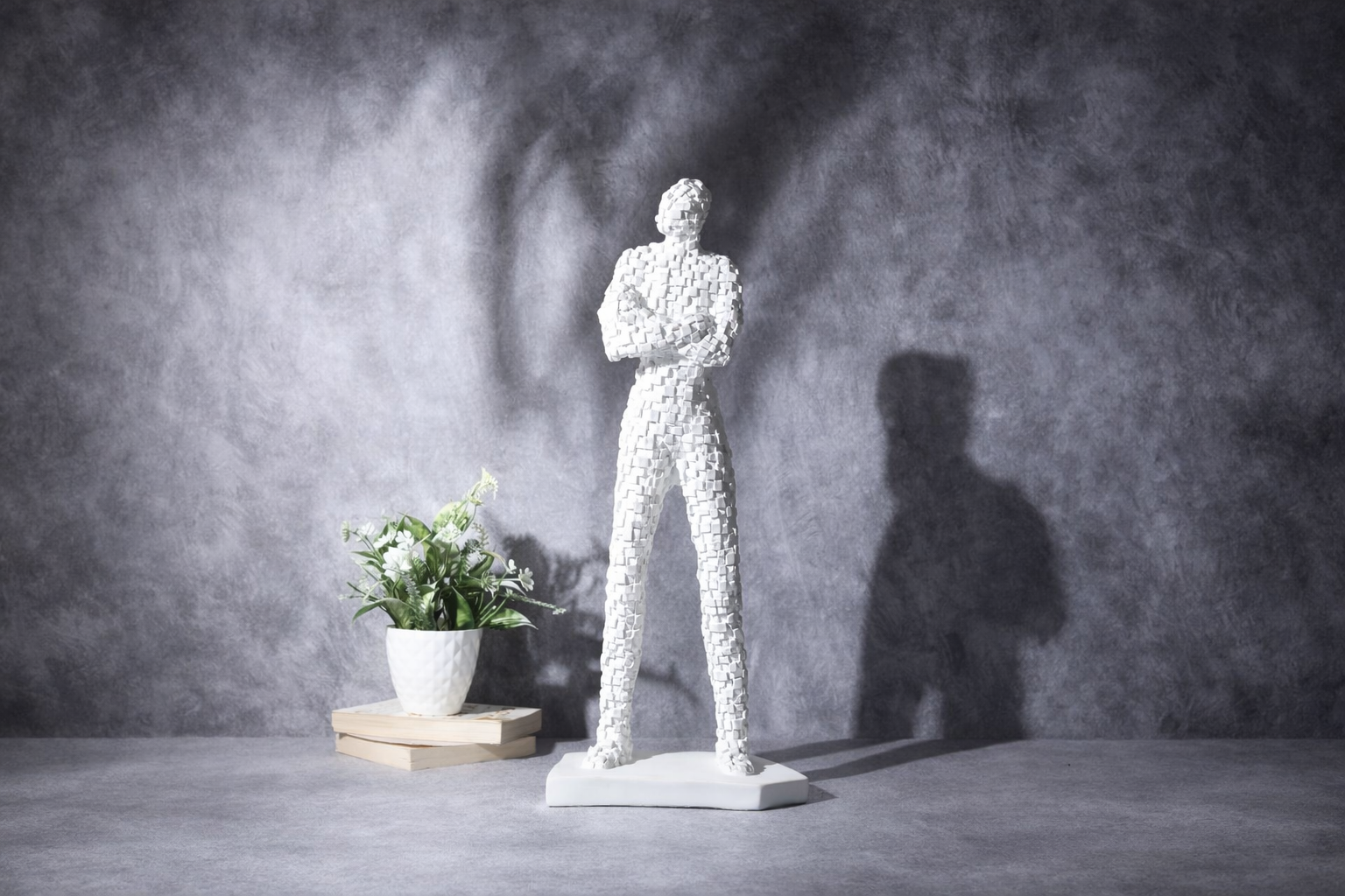 Thinker Sculpture, Decorative Figurine,Modern Table Decor,Ceramic  Sculpture,Living Room Showpiece